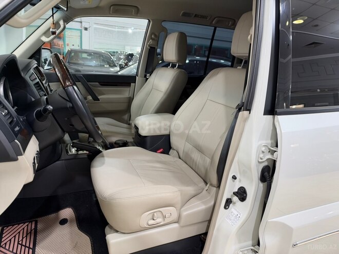 Mitsubishi Pajero 2019, 25,500 km - 3.8 l - Bakı