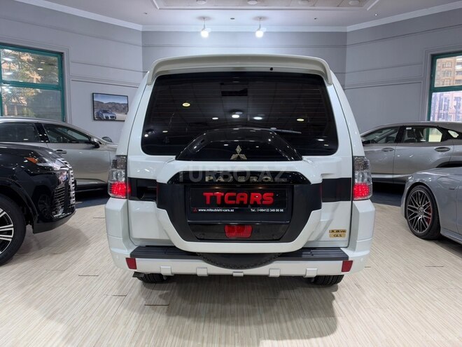 Mitsubishi Pajero 2019, 25,500 km - 3.8 l - Bakı