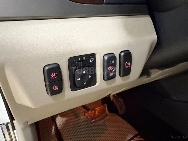 Mitsubishi Pajero 2019, 25,500 km - 3.8 l - Bakı