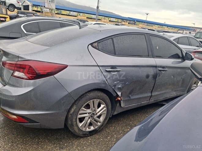 Hyundai Elantra 2018, 120,000 km - 2.0 l - Bakı