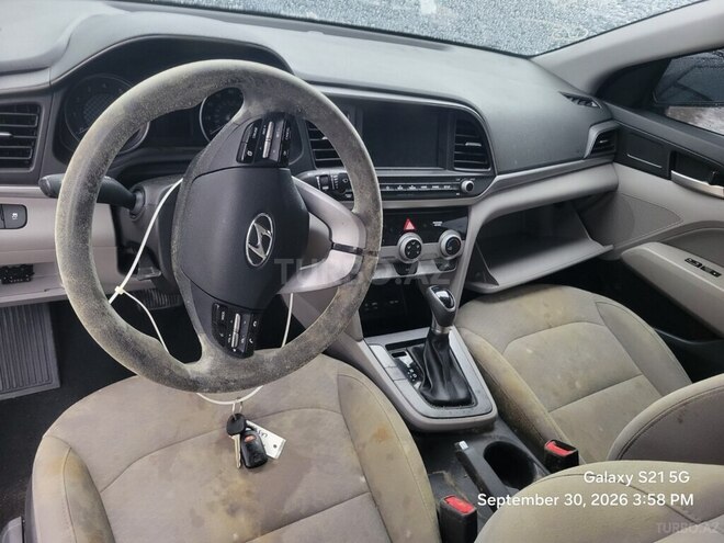 Hyundai Elantra 2018, 120,000 km - 2.0 l - Bakı