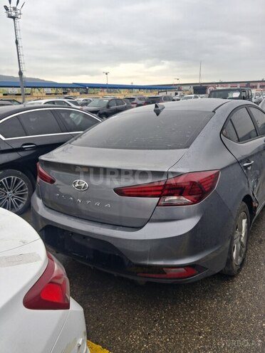 Hyundai Elantra 2018, 120,000 km - 2.0 l - Bakı