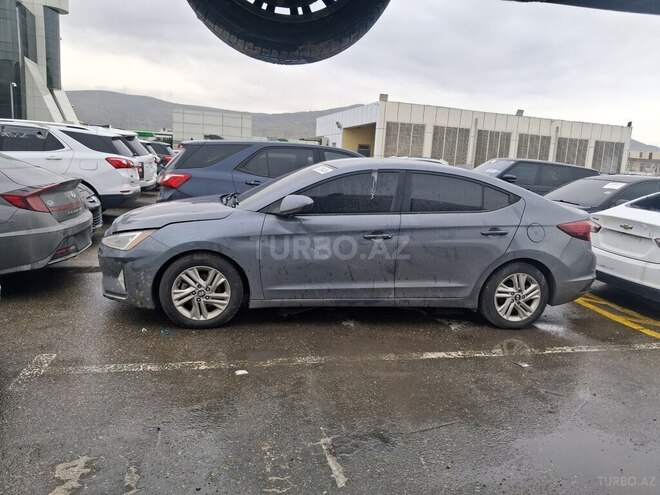 Hyundai Elantra 2018, 120,000 km - 2.0 l - Bakı