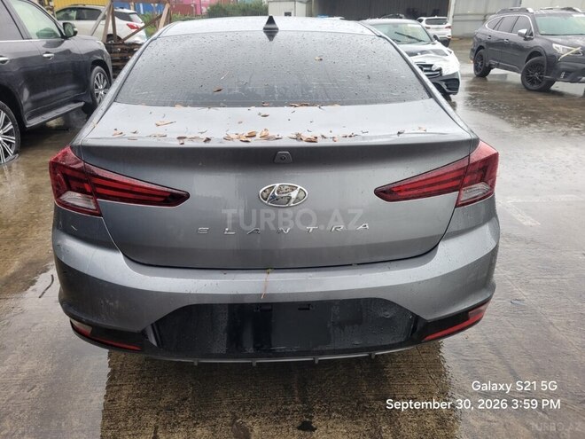 Hyundai Elantra 2018, 120,000 km - 2.0 l - Bakı