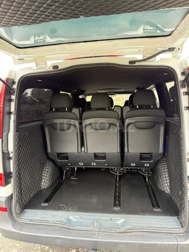 Mercedes  2010, 200,000 km - 2.1 л - Qax