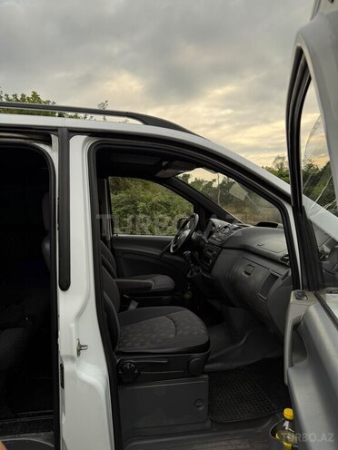 Mercedes  2010, 200,000 km - 2.1 л - Qax