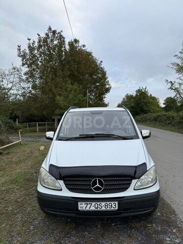 Mercedes  2010, 200,000 km - 2.1 л - Qax
