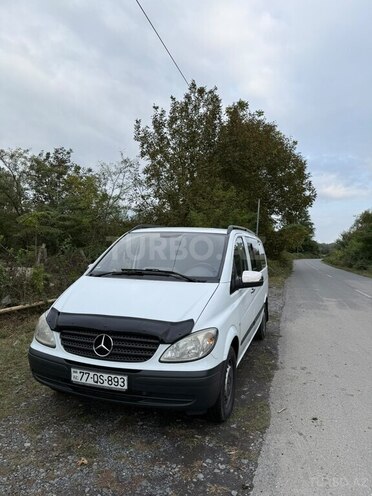 Mercedes  2010, 200,000 km - 2.1 л - Qax