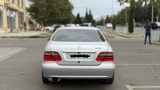 Mercedes CLK 200 2000, 299,000 km - 2.0 l - Gəncə