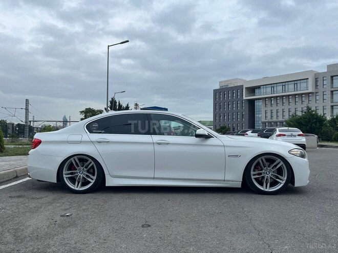 BMW 528 2015, 260,000 km - 2.0 l - Masallı