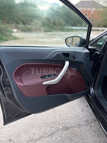 Ford Fiesta 2011, 140,000 km - 1.4 l - Bakı