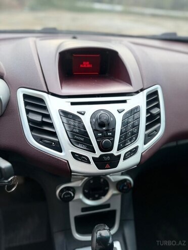 Ford Fiesta 2011, 140,000 km - 1.4 l - Bakı