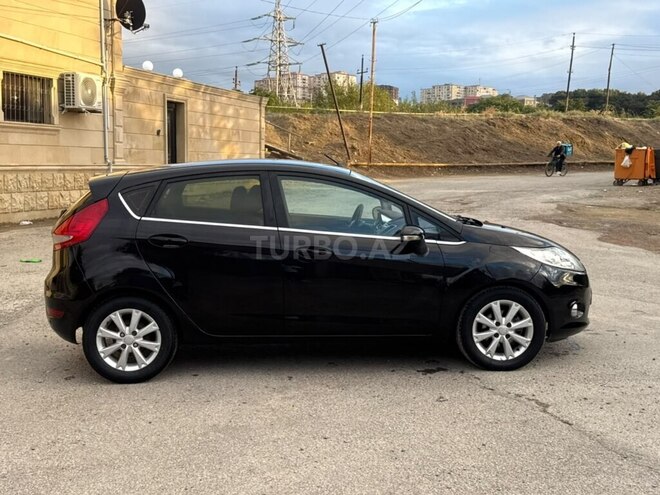 Ford Fiesta 2011, 140,000 km - 1.4 l - Bakı