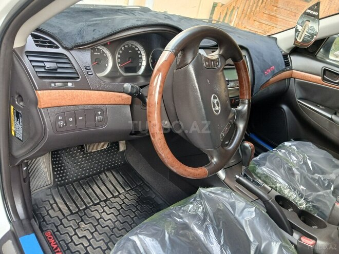 Hyundai Sonata 2009, 188,000 km - 2.4 l - Samux