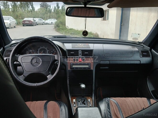 Mercedes C 230 1997, 328,147 km - 2.3 l - Bakı