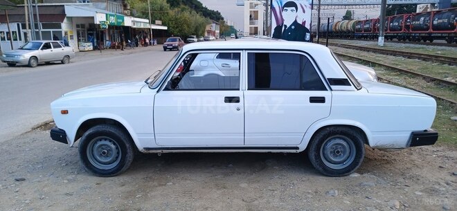 LADA (VAZ) 2107 2006, 178,000 km - 1.6 l - Xudat