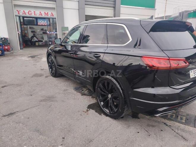 Volkswagen Touareg 2018, 201,000 km - 4.1 l - Bakı