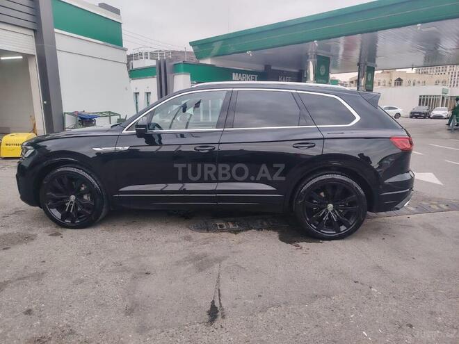 Volkswagen Touareg 2018, 201,000 km - 4.1 l - Bakı