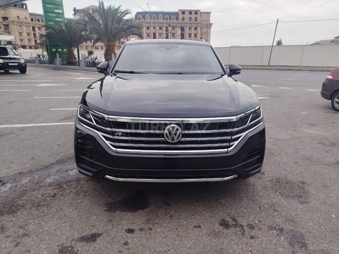 Volkswagen Touareg 2018, 201,000 km - 4.1 l - Bakı