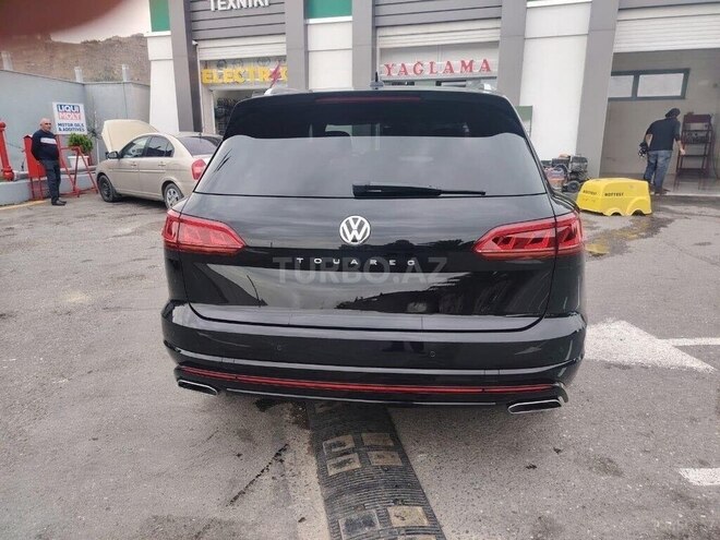 Volkswagen Touareg 2018, 201,000 km - 4.1 l - Bakı