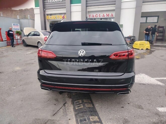 Volkswagen Touareg 2018, 201,000 km - 4.1 l - Bakı
