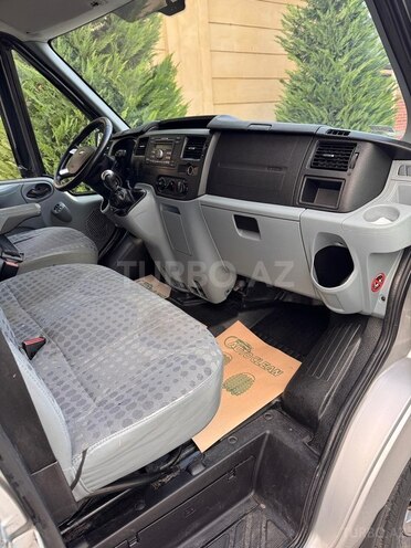 Ford Transit 2009, 231,382 km - 2.4 l - Xudat