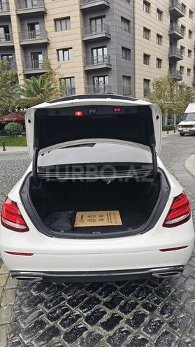 Mercedes E 220 d 2018, 218,011 km - 2.0 l - Bakı