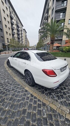 Mercedes E 220 d 2018, 218,011 km - 2.0 l - Bakı
