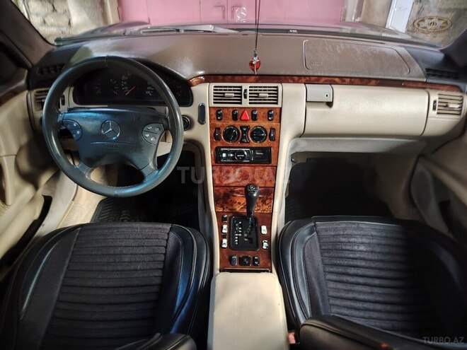 Mercedes E 220 1997, 499,900 km - 2.2 l - Bakı