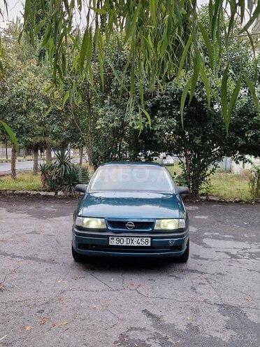 Opel Vectra 1995, 452,856 km - 2.0 l - Zaqatala