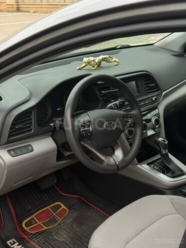 Hyundai Elantra 2018, 74,030 km - 2.0 l - Bakı