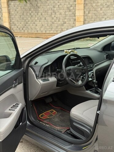 Hyundai Elantra 2018, 74,030 km - 2.0 l - Bakı