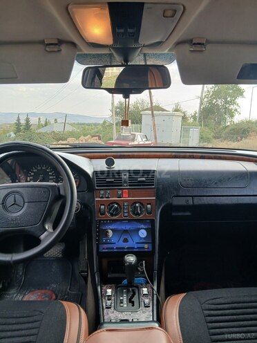 Mercedes C 180 1995, 405,608 km - 1.8 l - Şamaxı