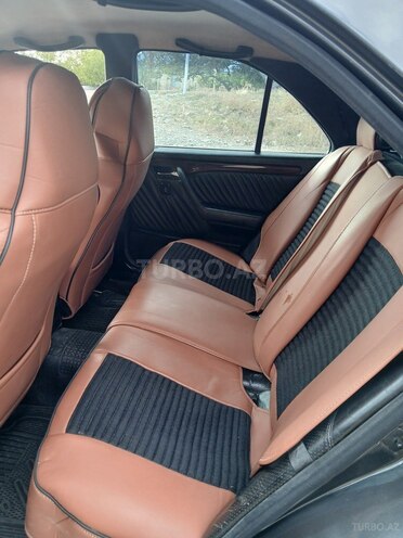 Mercedes C 180 1995, 405,608 km - 1.8 l - Şamaxı