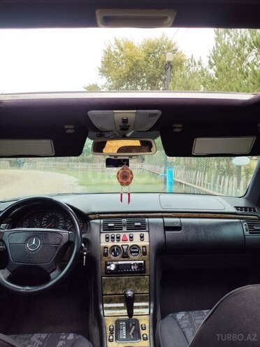 Mercedes E 230 1996, 408,000 km - 2.3 l - Kürdəmir