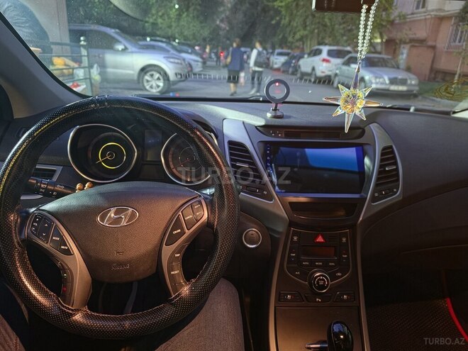 Hyundai Avante 2015, 252,000 km - 1.6 l - Bakı