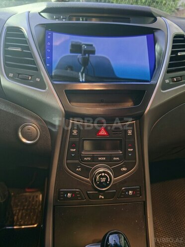 Hyundai Avante 2015, 252,000 km - 1.6 l - Bakı