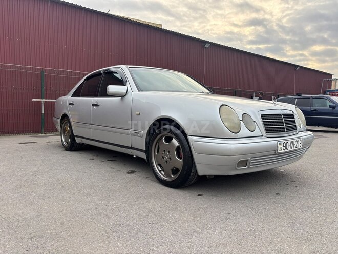 Mercedes E 240 1998, 319,479 km - 2.4 l - Bakı