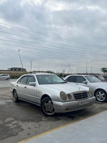Mercedes E 240 1998, 319,479 km - 2.4 l - Bakı