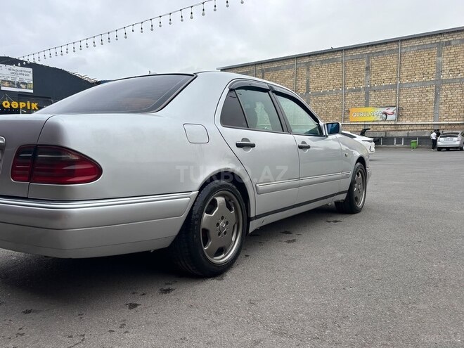 Mercedes E 240 1998, 319,479 km - 2.4 l - Bakı