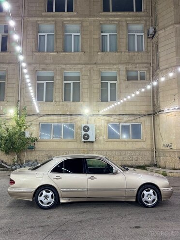 Mercedes E 220 2000, 310,000 km - 2.2 l - Bakı