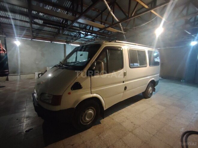 Ford Transit 2000, 385,000 km - 2.5 l - Qusar