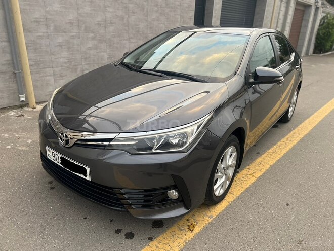 Toyota Corolla 2017, 160,179 km - 1.6 л - Bakı