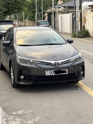 Toyota Corolla 2017, 160,179 km - 1.6 л - Bakı