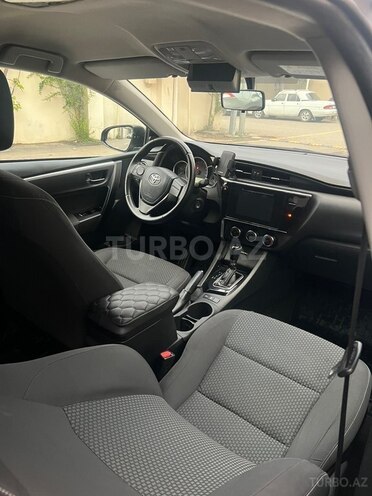 Toyota Corolla 2017, 160,179 km - 1.6 л - Bakı