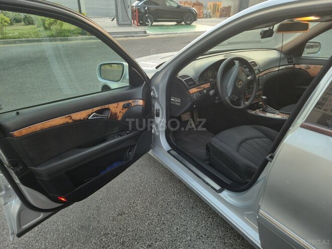 Mercedes E 220 2006, 284,459 km - 2.2 л - Bakı