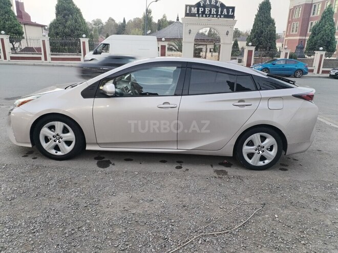 Toyota Prius 2016, 390,000 km - 1.8 л - Gəncə