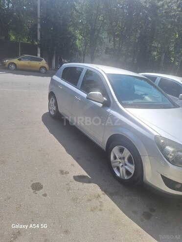Opel Astra 2010, 173,000 km - 1.4 л - Mingəçevir