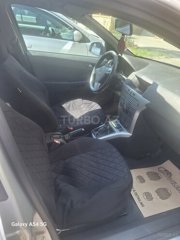 Opel Astra 2010, 173,000 km - 1.4 л - Mingəçevir