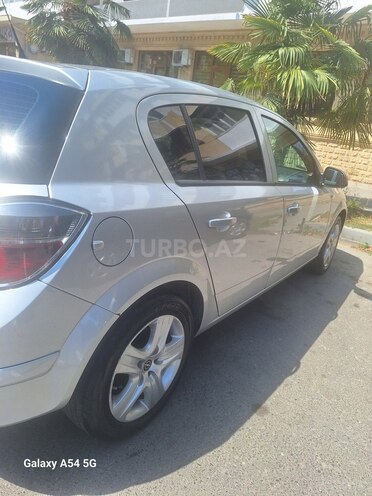 Opel Astra 2010, 173,000 km - 1.4 л - Mingəçevir